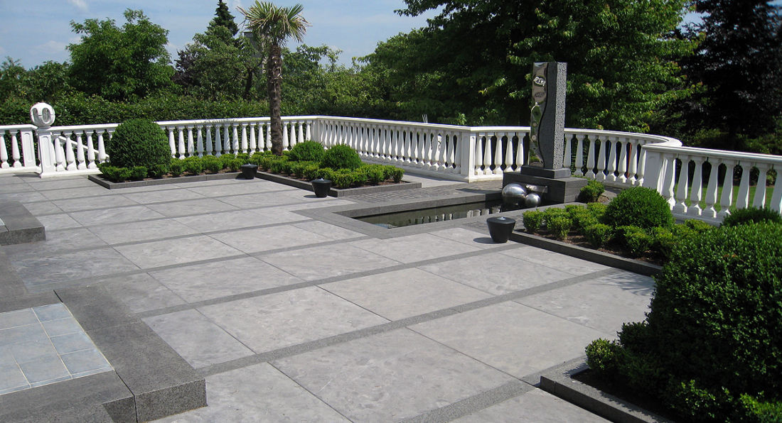 Terrassenplatten Naturstein für den Garten | Monte Graniti